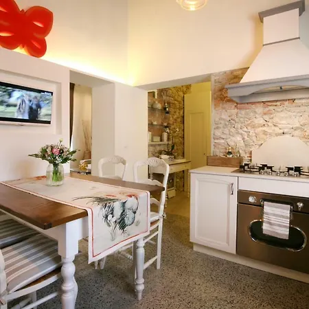 Apartament La Piccola Atene Musa *