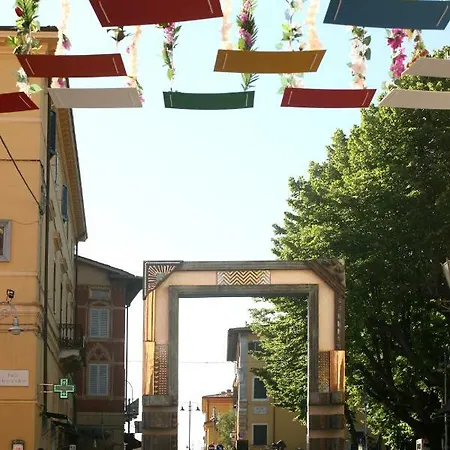 La Piccola Atene Centro Storico דירה פיאטרה סנטה